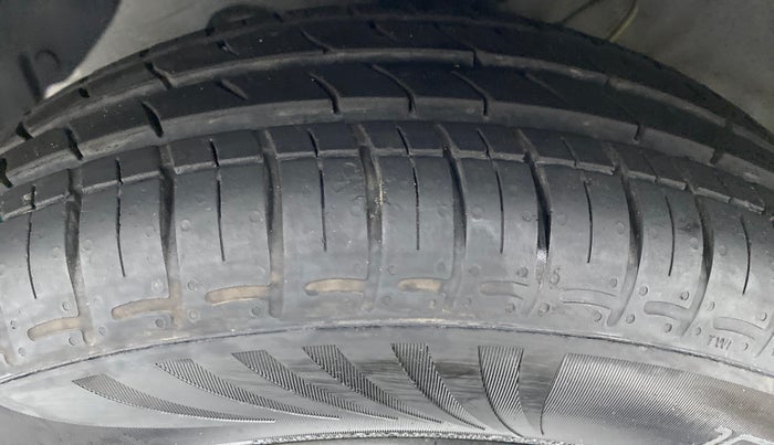 2022 Hyundai AURA S 1.2 Kappa MT, Petrol, Manual, 2,111 km, Left Front Tyre Tread