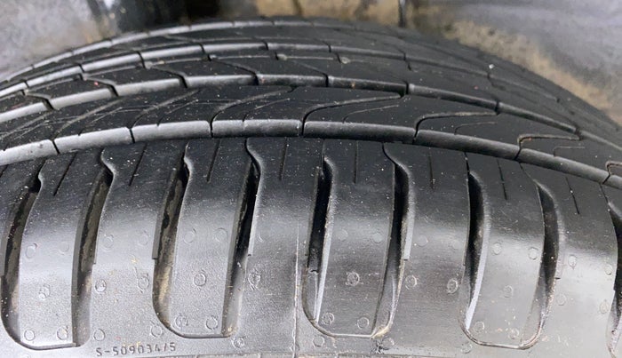 2015 Hyundai Elite i20 SPORTZ 1.2, Petrol, Manual, 58,803 km, Right Rear Tyre Tread