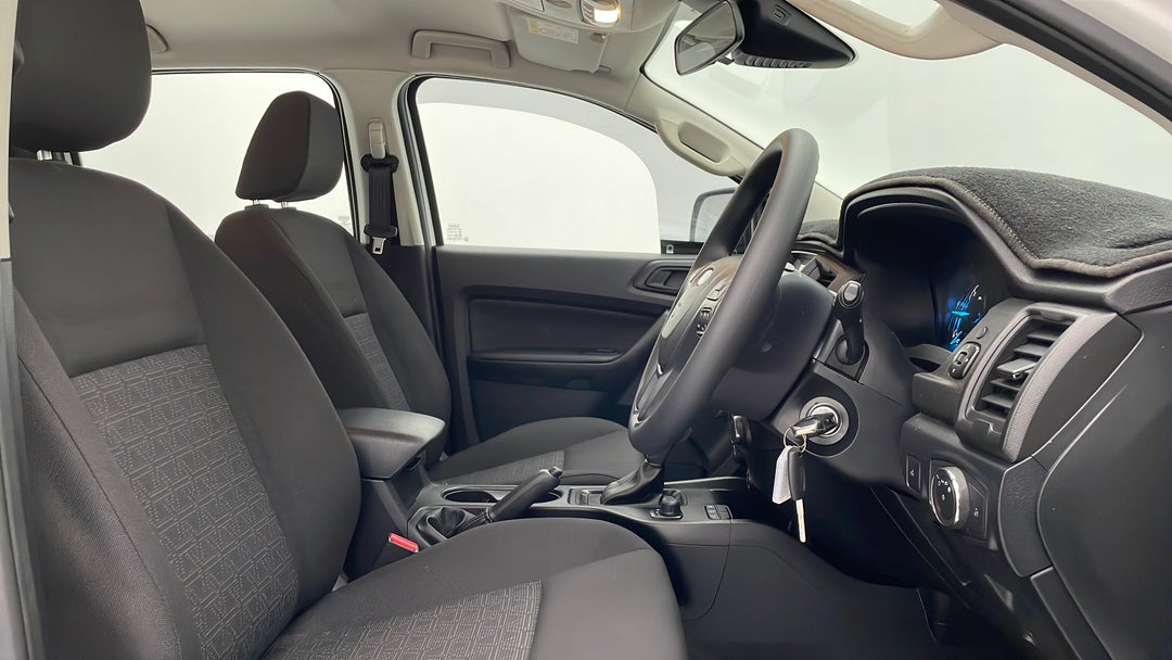 2020 Ford Ranger Xl 3.2 (4x4), Automatic, 35339 km, Right Side Front Door Cabin View