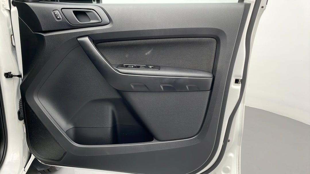 2020 Ford Ranger Xl 3.2 (4x4), Automatic, 35339 km, Speaker View