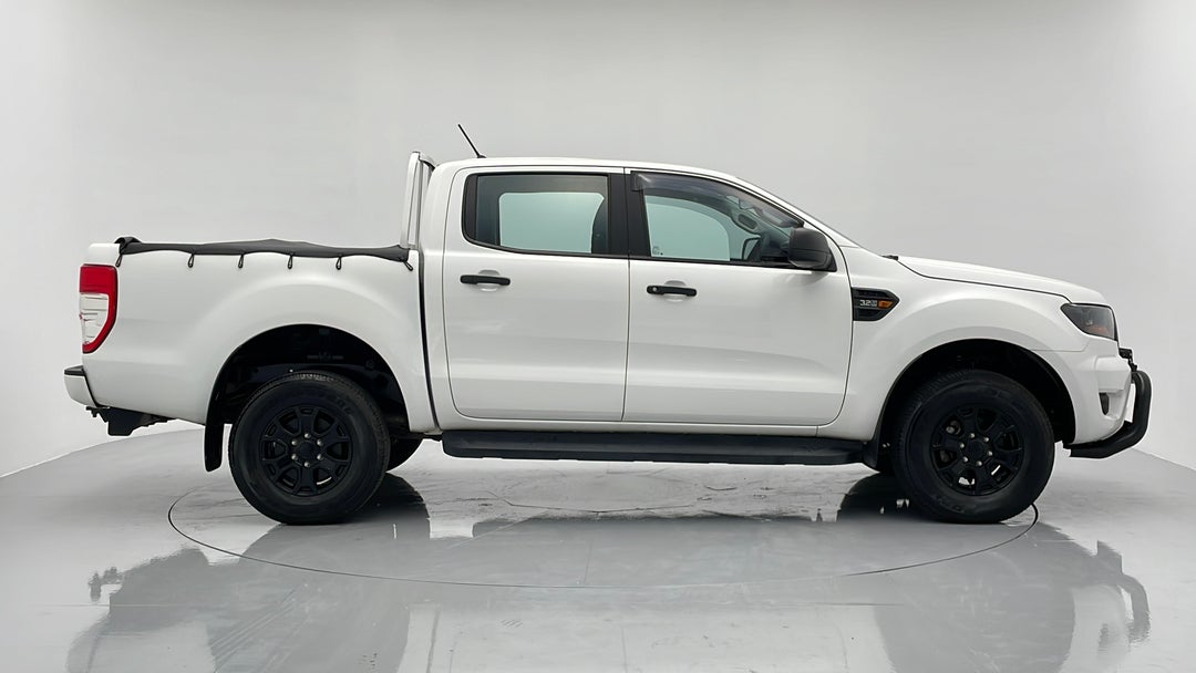 2020 Ford Ranger Xl 3.2 (4x4), Automatic, 35339 km, Right Side View