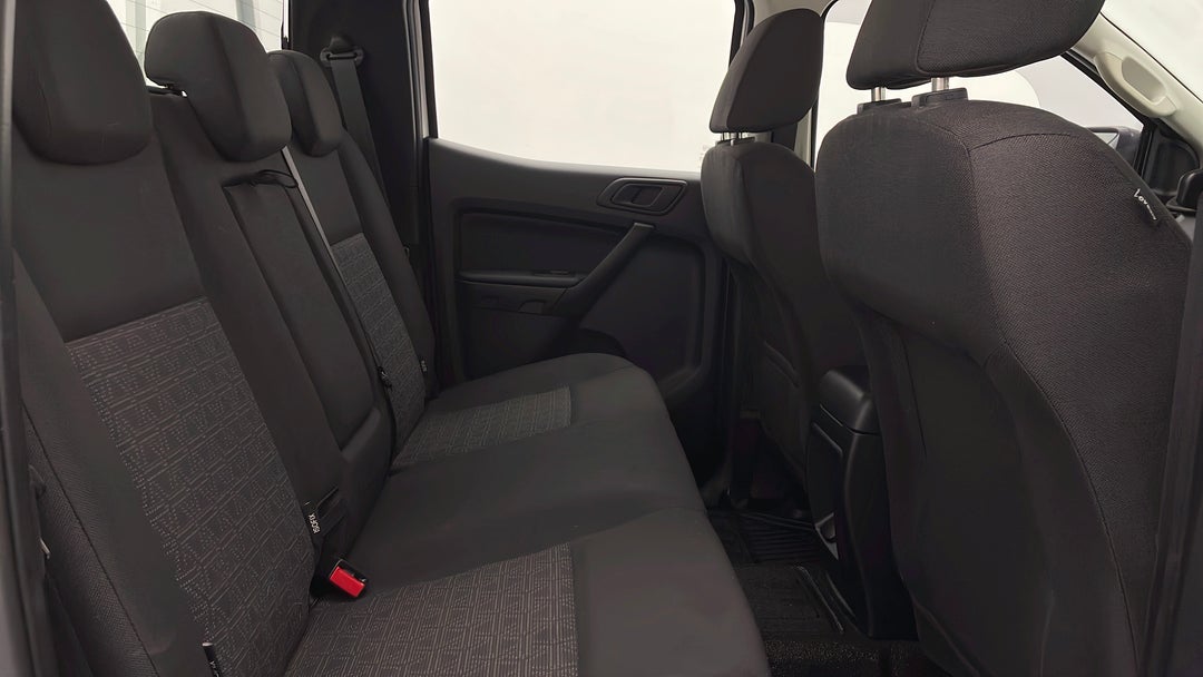 2020 Ford Ranger Xl 3.2 (4x4), Automatic, 35339 km, Right Side Rear Door Cabin View