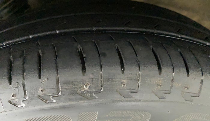 2017 Maruti IGNIS ZETA 1.2 K12, Petrol, Manual, 74,267 km, Left Rear Tyre Tread