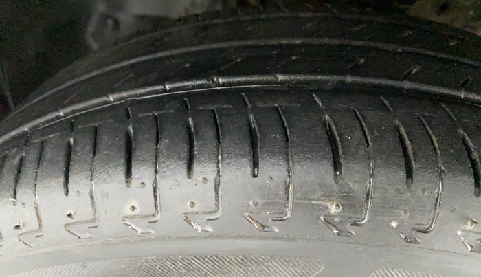 2017 Maruti IGNIS ZETA 1.2 K12, Petrol, Manual, 74,267 km, Left Front Tyre Tread