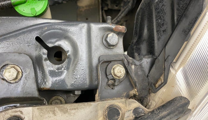 2019 Maruti Swift VXI, Petrol, Manual, 65,646 km, Left headlight - Clamp has minor damage