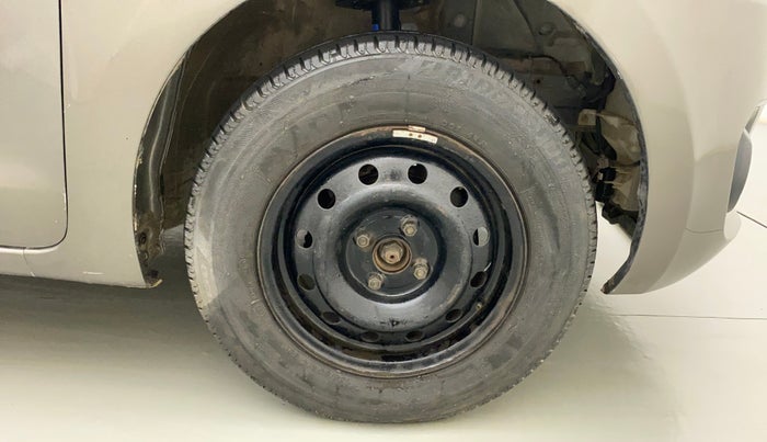 2019 Maruti Swift VXI, Petrol, Manual, 65,646 km, Right Front Wheel