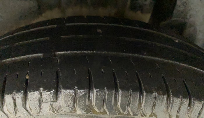 2019 Maruti Swift VXI, Petrol, Manual, 65,646 km, Left Rear Tyre Tread