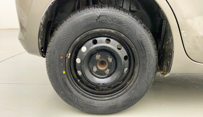 2019 Maruti Swift VXI, Petrol, Manual, 65,646 km, Right Rear Wheel