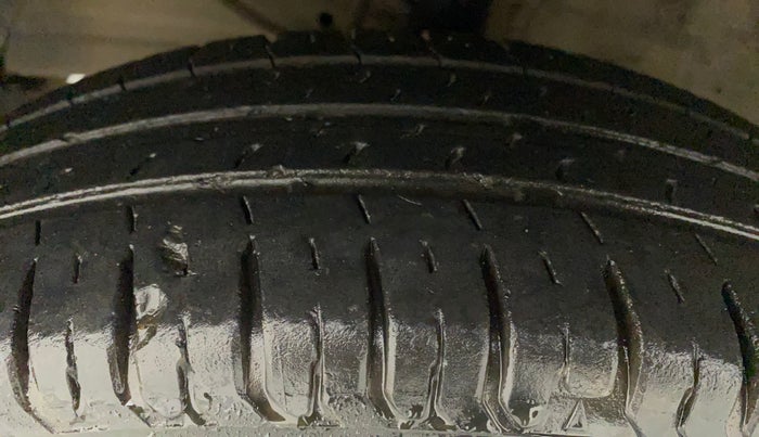 2019 Maruti Swift VXI, Petrol, Manual, 65,646 km, Left Front Tyre Tread