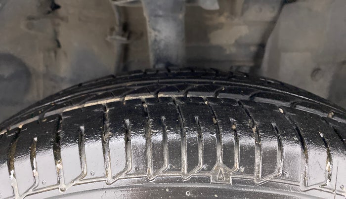 2014 Datsun Go T, Petrol, Manual, 29,171 km, Right Front Tyre Tread