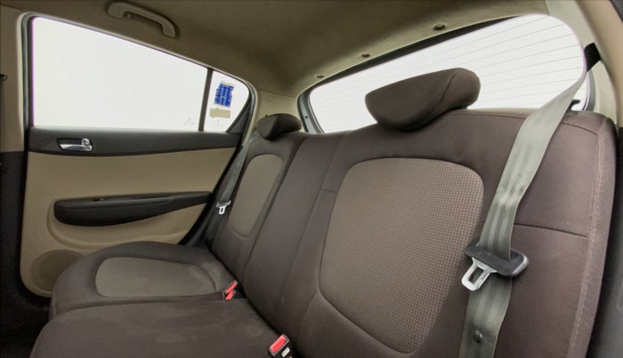 2014 Hyundai i20 SPORTZ 1.2 VTVT, Petrol, Manual, 65,255 km, Right Side Rear Door Cabin
