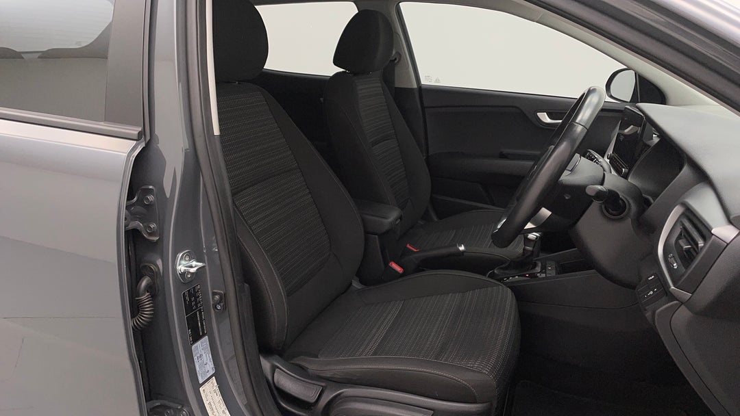 2021 Kia Stonic Sport, Automatic, 34843 km, Right Side Front Door Cabin View
