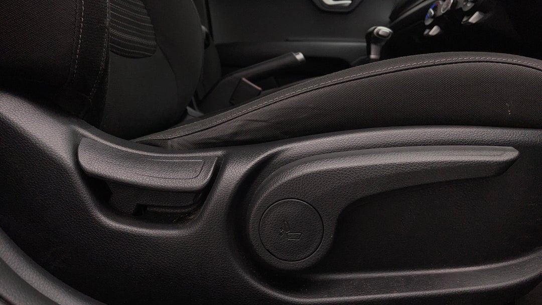 2021 Kia Stonic Sport, Automatic, 34843 km, Drivers Side Adjustment Panel