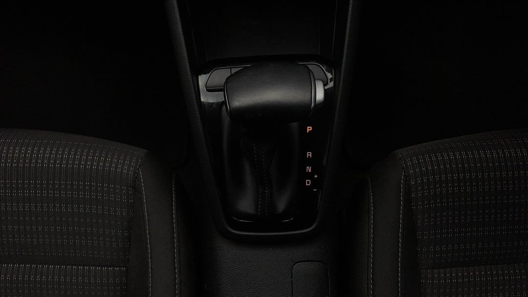 2021 Kia Stonic Sport, Automatic, 34843 km, Gear Lever 