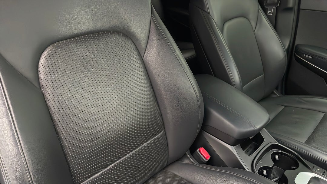 2015 Hyundai Santa Fe Highlander Crdi (4x4), Automatic, 78659 km, Right Side Front Door Cabin View