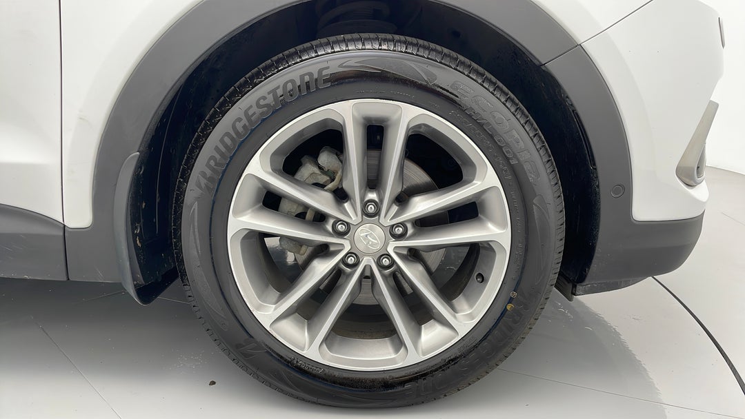 2015 Hyundai Santa Fe Highlander Crdi (4x4), Automatic, 78659 km, Right Front Wheel