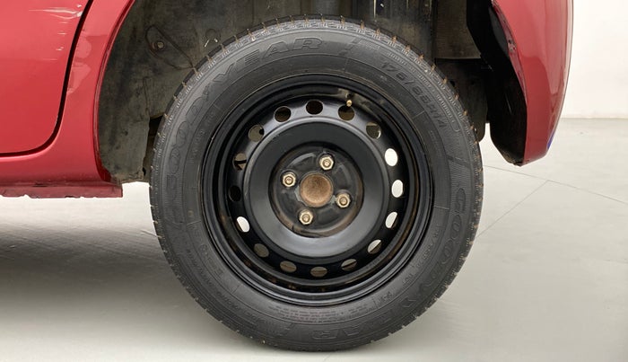 2012 Toyota Etios Liva G, Petrol, Manual, 33,809 km, Left Rear Wheel