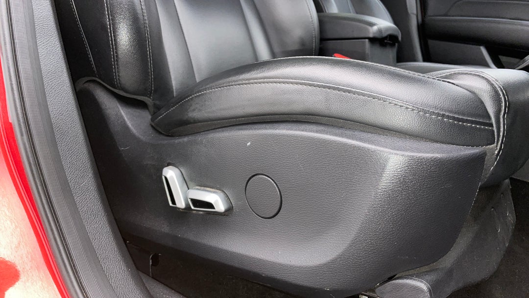 2021 Haval H2 Lux 2WD, Automatic, 67707 km, Drivers Side Adjustment Panel