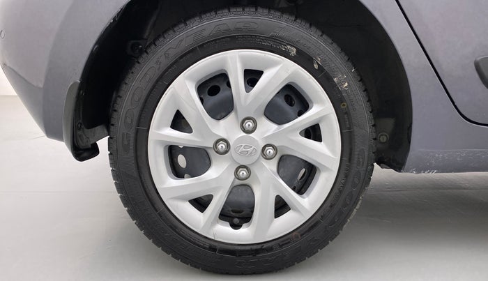 2018 Hyundai Grand i10 SPORTZ 1.2 KAPPA VTVT, Petrol, Manual, 12,478 km, Right Rear Wheel