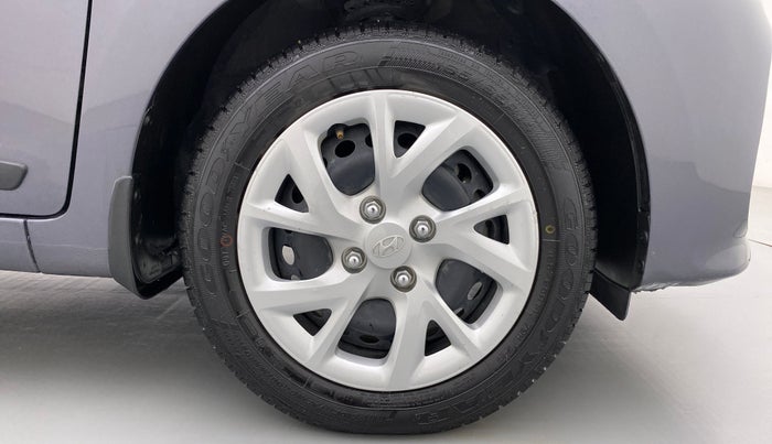 2018 Hyundai Grand i10 SPORTZ 1.2 KAPPA VTVT, Petrol, Manual, 12,478 km, Right Front Wheel