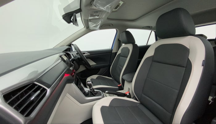 2022 Volkswagen TAIGUN GT PLUS 1.5 TSI DSG, Petrol, Automatic, 1,728 km, Right Side Front Door Cabin