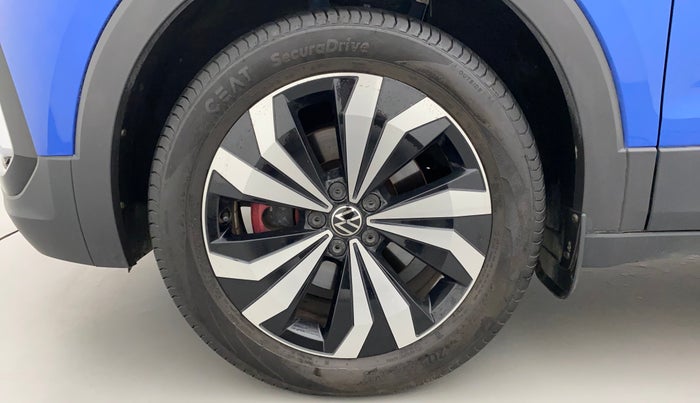 2022 Volkswagen TAIGUN GT PLUS 1.5 TSI DSG, Petrol, Automatic, 1,728 km, Left Front Wheel