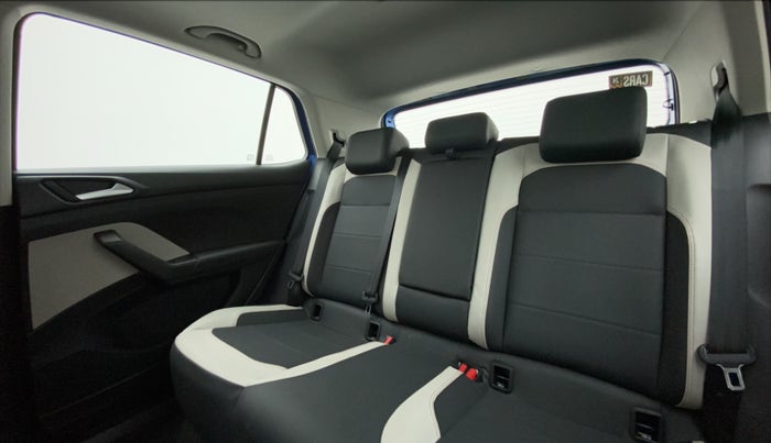2022 Volkswagen TAIGUN GT PLUS 1.5 TSI DSG, Petrol, Automatic, 1,728 km, Right Side Rear Door Cabin