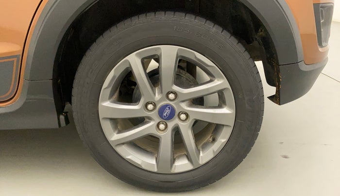 2018 Ford FREESTYLE TITANIUM 1.2 PETROL, Petrol, Manual, 28,974 km, Left Rear Wheel