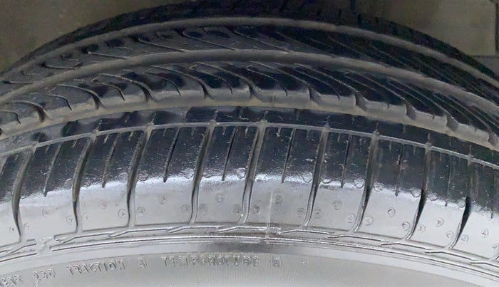 2014 Maruti Swift Dzire ZXI 1.2 BS IV, Petrol, Manual, 34,032 km, Right Front Tyre Tread