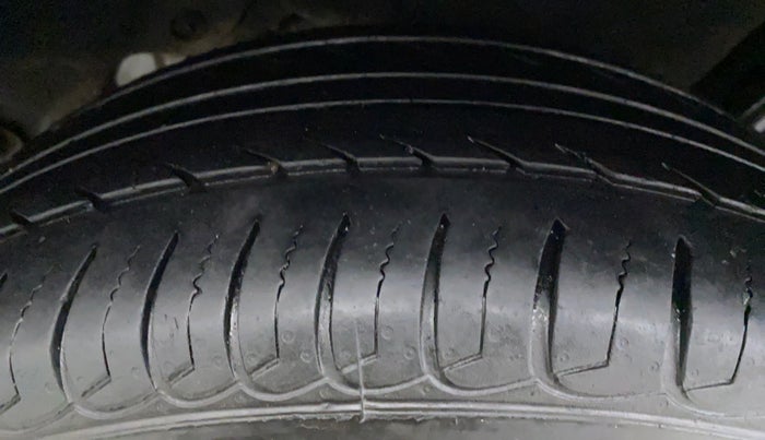 2018 Ford Ecosport 1.5TITANIUM TDCI, Diesel, Manual, 83,352 km, Right Front Tyre Tread