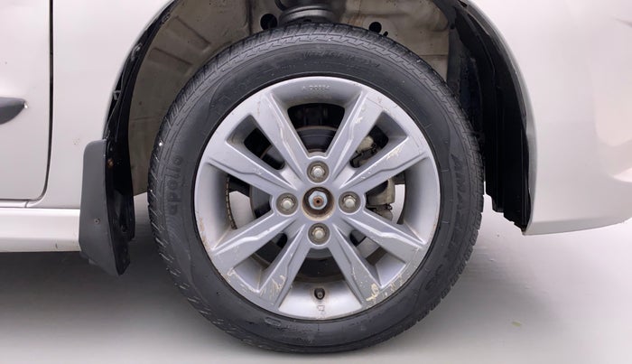 2013 Maruti Wagon R Stingray VXI, Petrol, Manual, 37,313 km, Right Front Wheel
