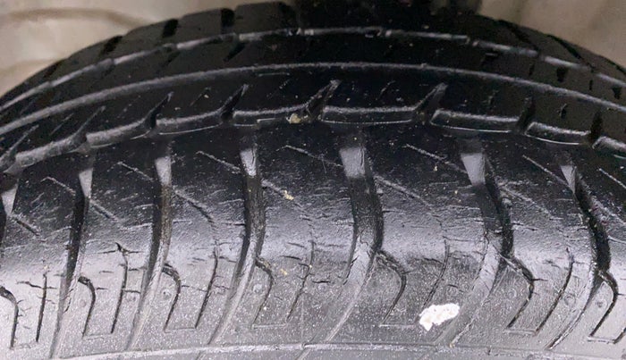 2013 Maruti Wagon R Stingray VXI, Petrol, Manual, 37,313 km, Left Front Tyre Tread