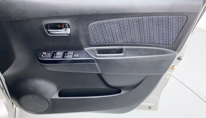 2013 Maruti Wagon R Stingray VXI, Petrol, Manual, 37,313 km, Driver Side Door Panels Control