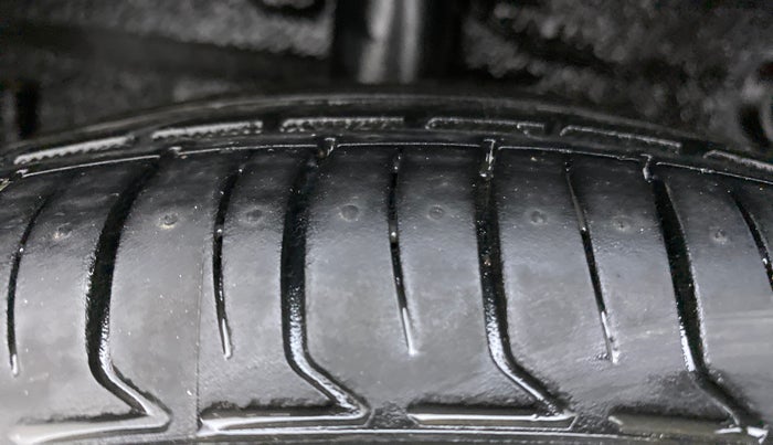 2016 Maruti Celerio ZXI AMT, Petrol, Automatic, 38,257 km, Right Rear Tyre Tread