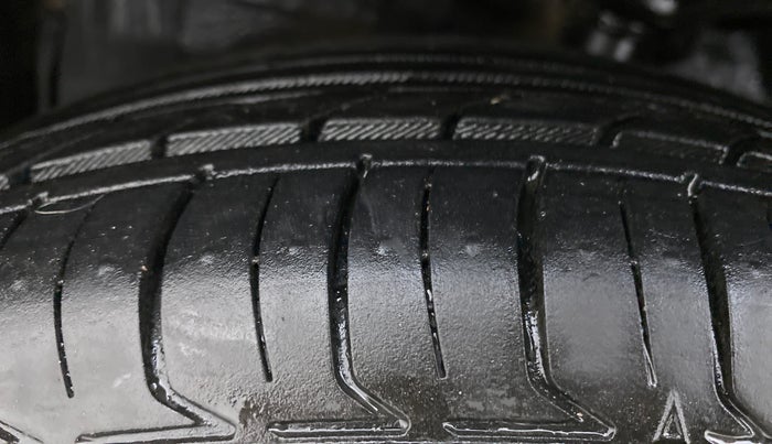2016 Maruti Celerio ZXI AMT, Petrol, Automatic, 38,257 km, Left Front Tyre Tread