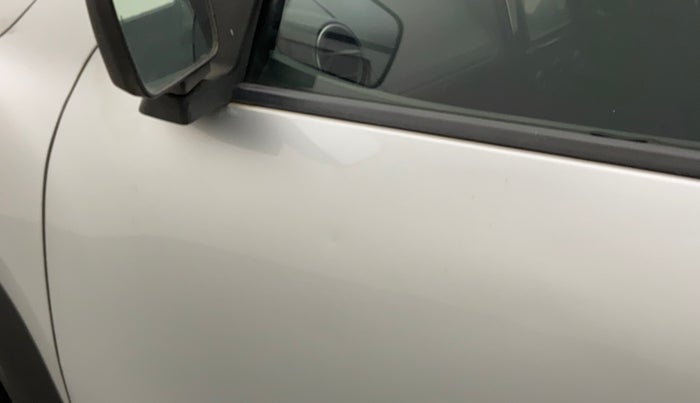 2016 Renault Kwid RXT, Petrol, Manual, 75,741 km, Front passenger door - Slightly dented