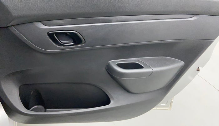 2016 Renault Kwid RXT, Petrol, Manual, 75,741 km, Driver Side Door Panels Control