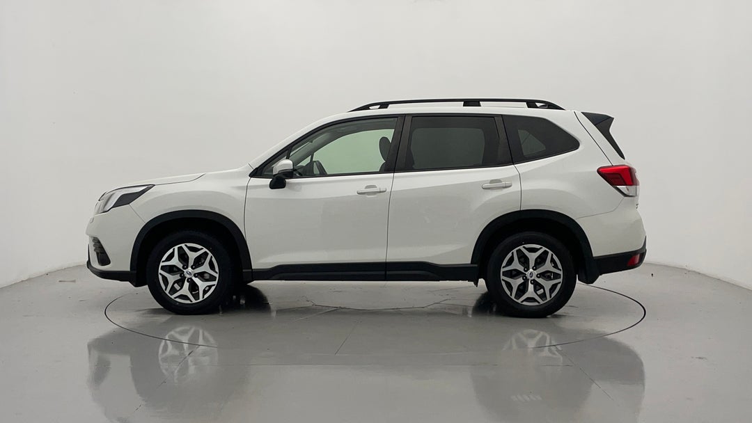 2024 Subaru Forester 2.5i (awd), Automatic, 17467 km, Left Side View