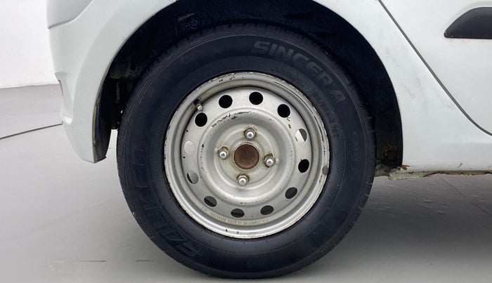 2011 Hyundai i10 ERA 1.1 IRDE, CNG, Manual, 73,280 km, Right Rear Wheel