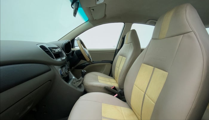 2011 Hyundai i10 ERA 1.1 IRDE, CNG, Manual, 73,280 km, Right Side Front Door Cabin