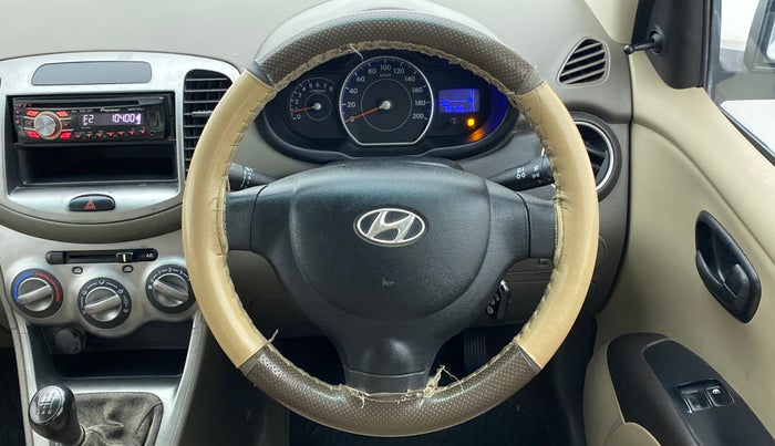 2011 Hyundai i10 ERA 1.1 IRDE, CNG, Manual, 73,280 km, Steering Wheel Close Up