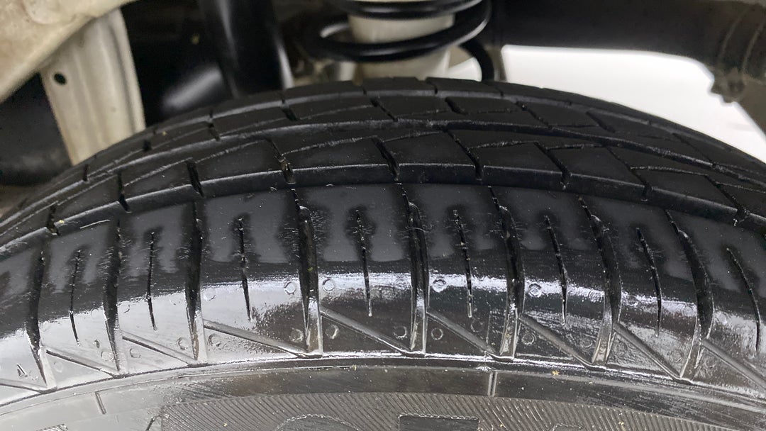 Left Rear Tyre Tread
