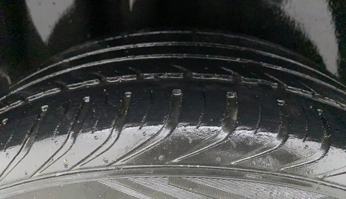 2019 Volkswagen Polo COMFORTLINE 1.0L MPI, Petrol, Manual, 47,385 km, Right Rear Tyre Tread