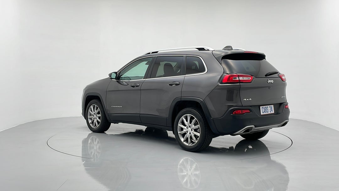 Left Back Diagonal (45- Degree) View