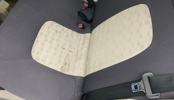 2015 Maruti Celerio VXI AMT, Petrol, Automatic, 70,866 km, Second-row left seat - Cover slightly stained