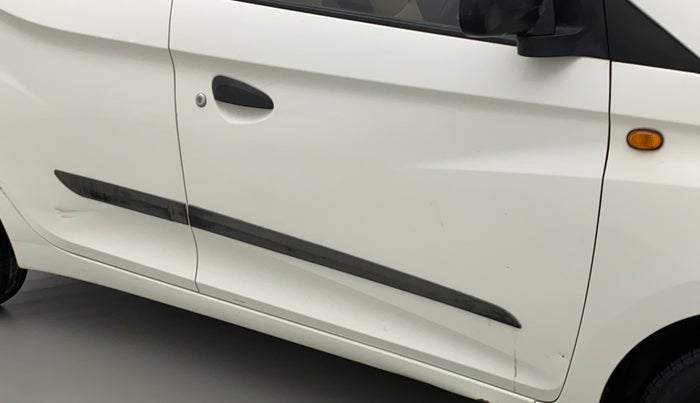 2014 Hyundai Eon D-LITE+, Petrol, Manual, 74,865 km, Driver-side door - Slightly dented
