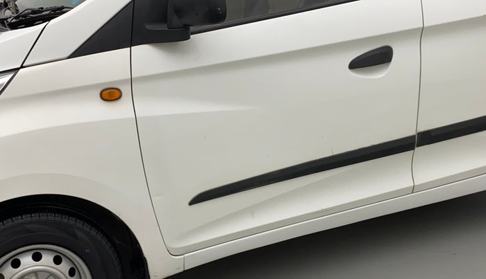 2014 Hyundai Eon D-LITE+, Petrol, Manual, 74,865 km, Front passenger door - Slightly dented
