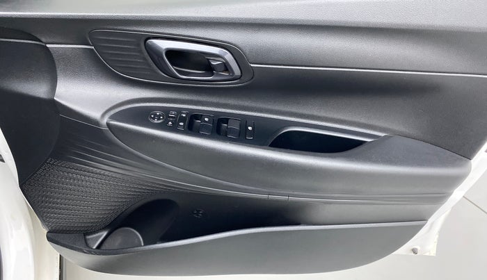 2021 Hyundai NEW I20 SPORTZ 1.2 MT, Petrol, Manual, 60,157 km, Driver Side Door Panels Control