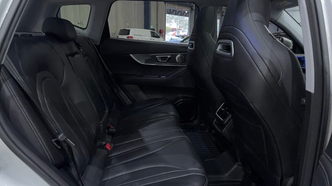 2025 Chery Tiggo 7 Ultimate, Automatic, 17910 km, Right Side Rear Door Cabin View