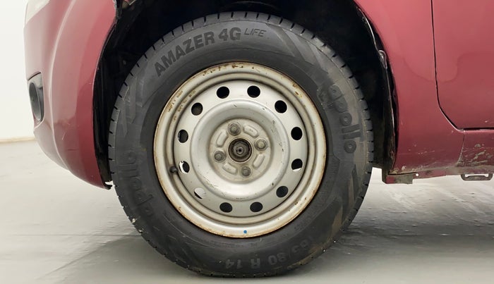 2010 Maruti Ritz LXI, Petrol, Manual, 52,358 km, Left Front Wheel
